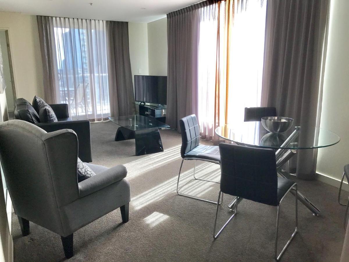 Adelaide Dress Circle Apartments - North Terrace Екстер'єр фото