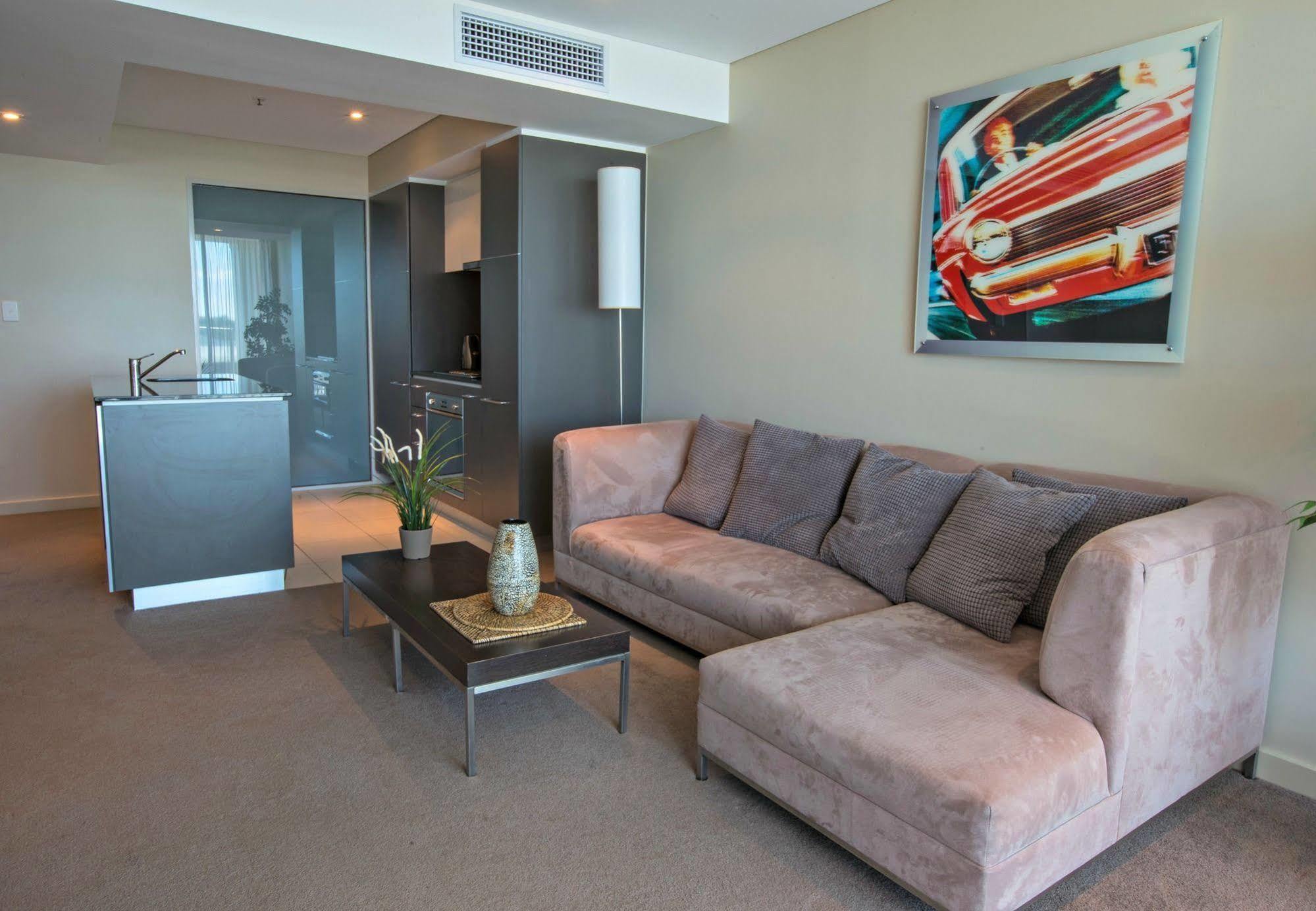 Adelaide Dress Circle Apartments - North Terrace Екстер'єр фото