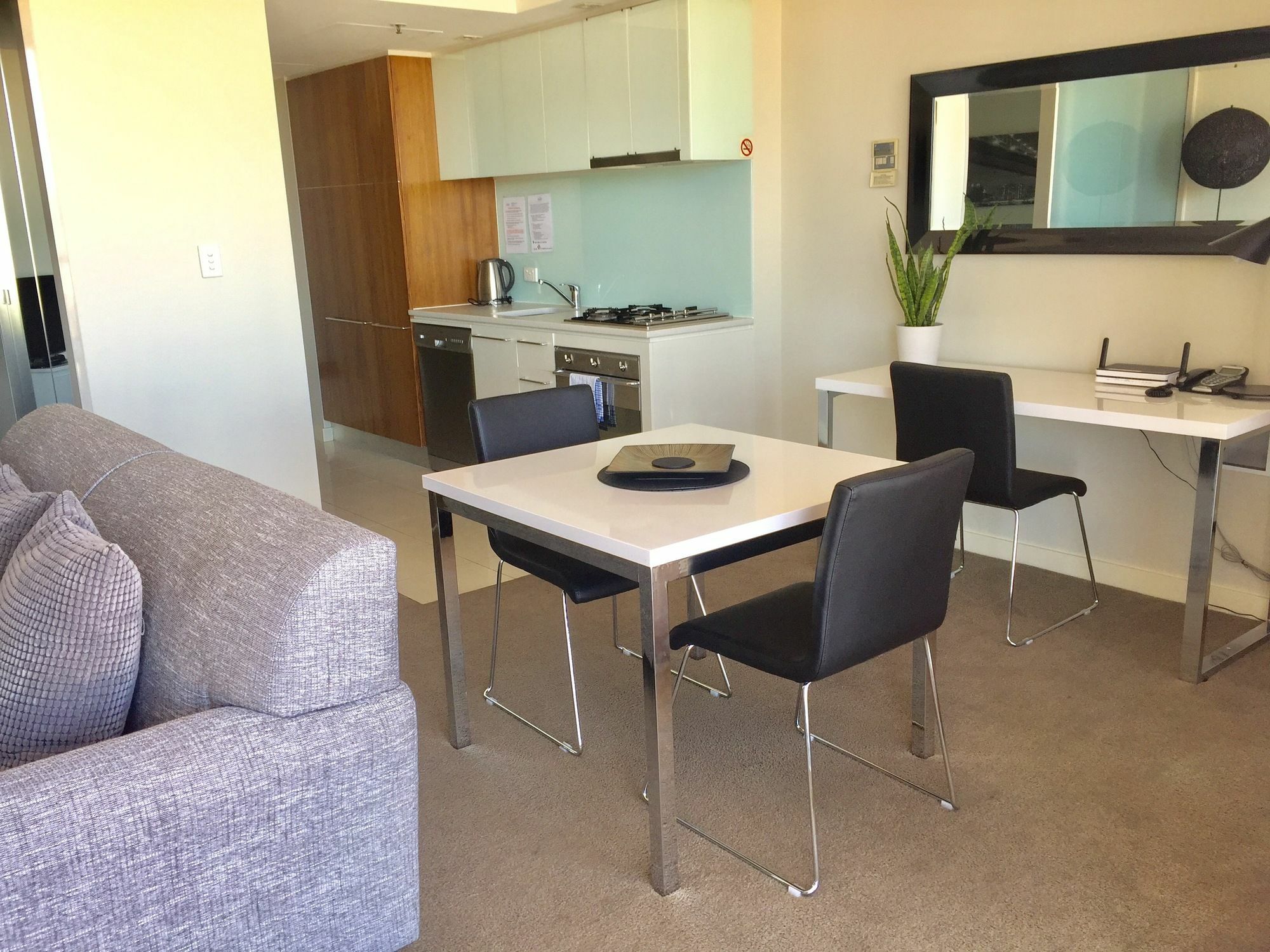 Adelaide Dress Circle Apartments - North Terrace Екстер'єр фото